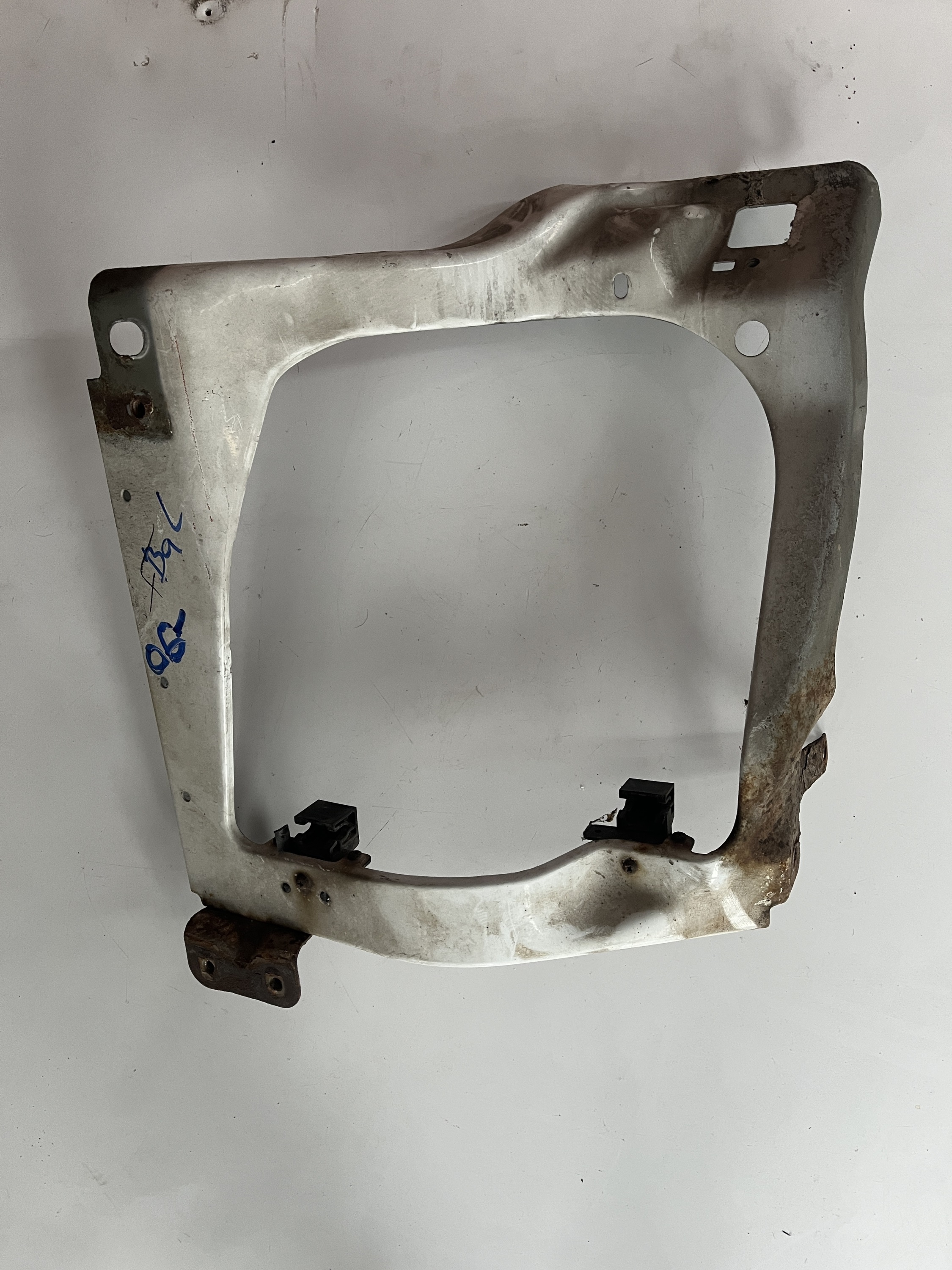 Ford Transit MK7 bal lámpatartó keret gyári bontott (2006-2014)