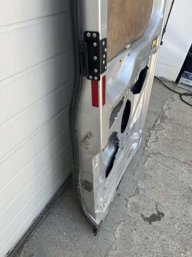 Ford Transit MK8 Bal hátsó ajtó gyári bontott (2014-2019)