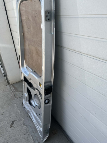 Ford Transit MK8 Bal hátsó ajtó gyári bontott (2014-2019)