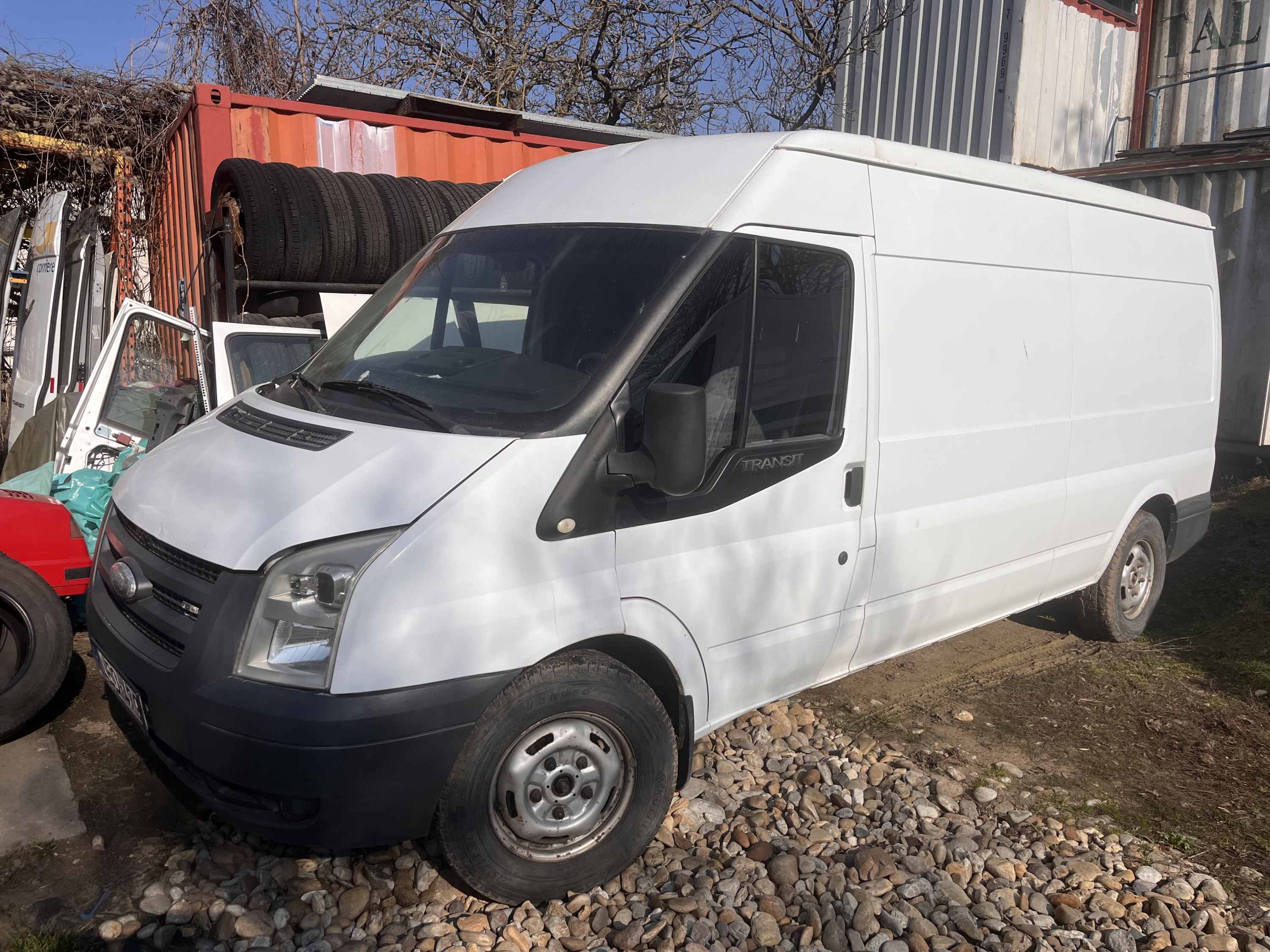 FORD TRANSIT 2.2 Euró4 130LE L3H2 3 személyes dobozos
